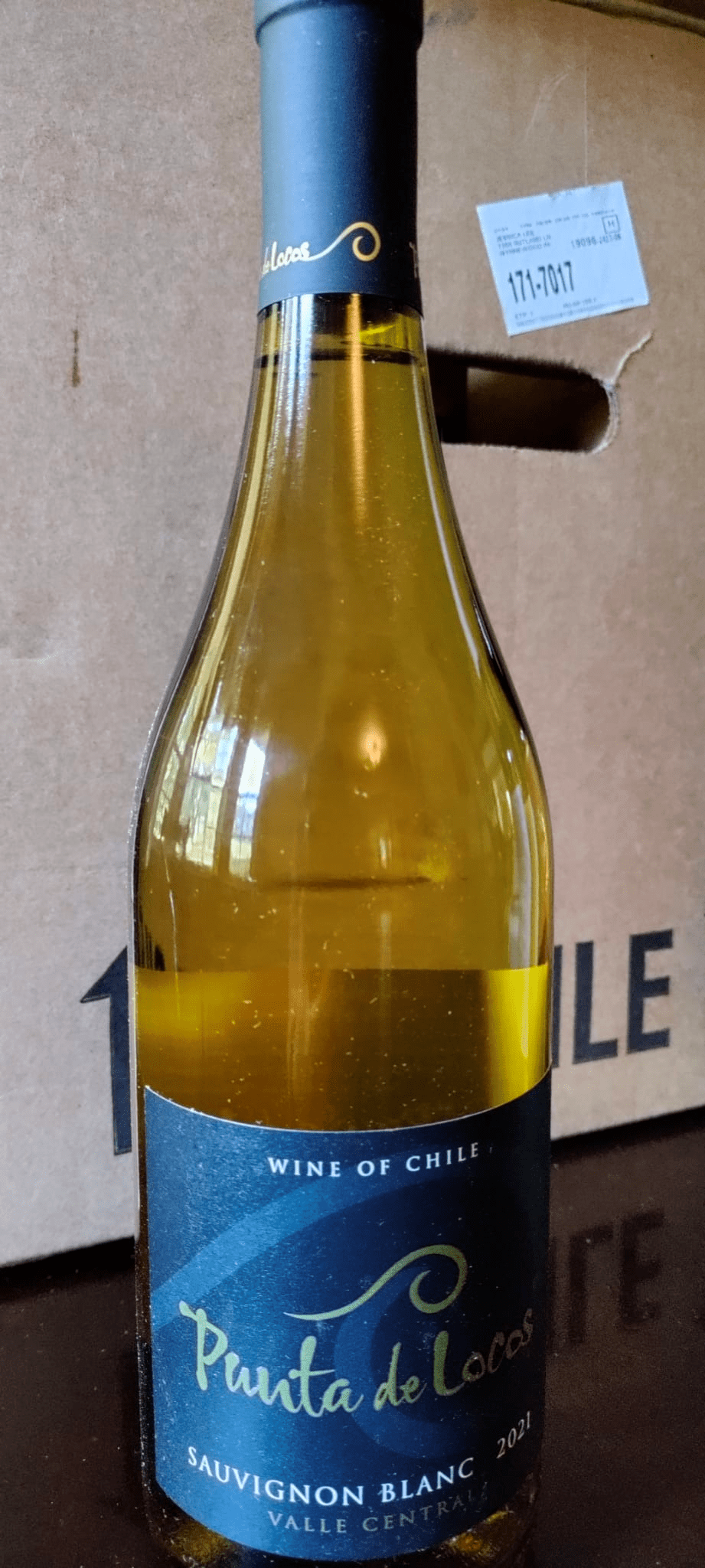 Bottle of Punta de Locos, Sauvignon Blanc.